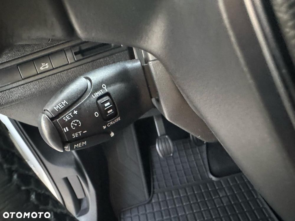 Peugeot 3008 HDi FAP 150 Premium - 19