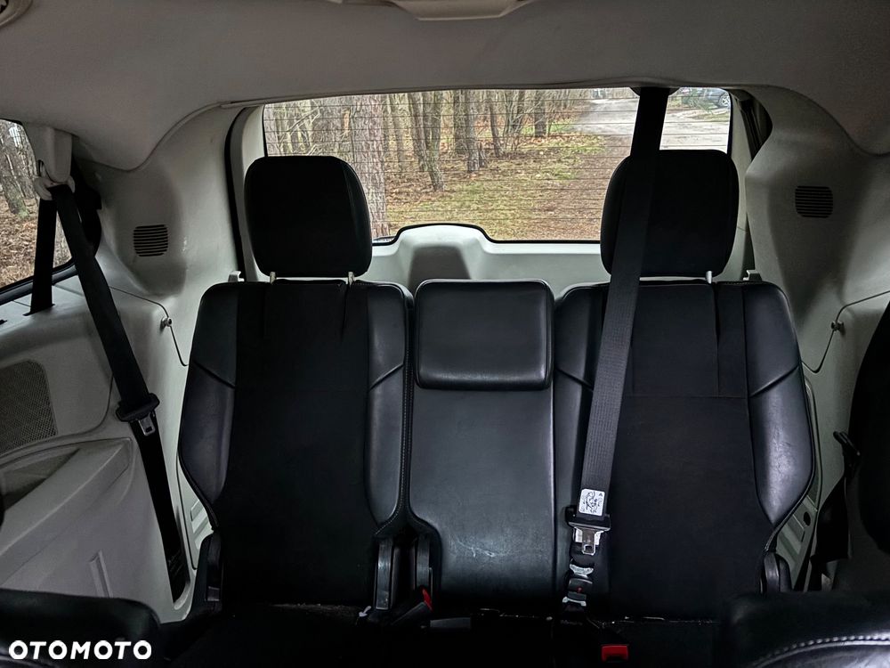 Lancia Voyager 2.8CRD Platinum - 10