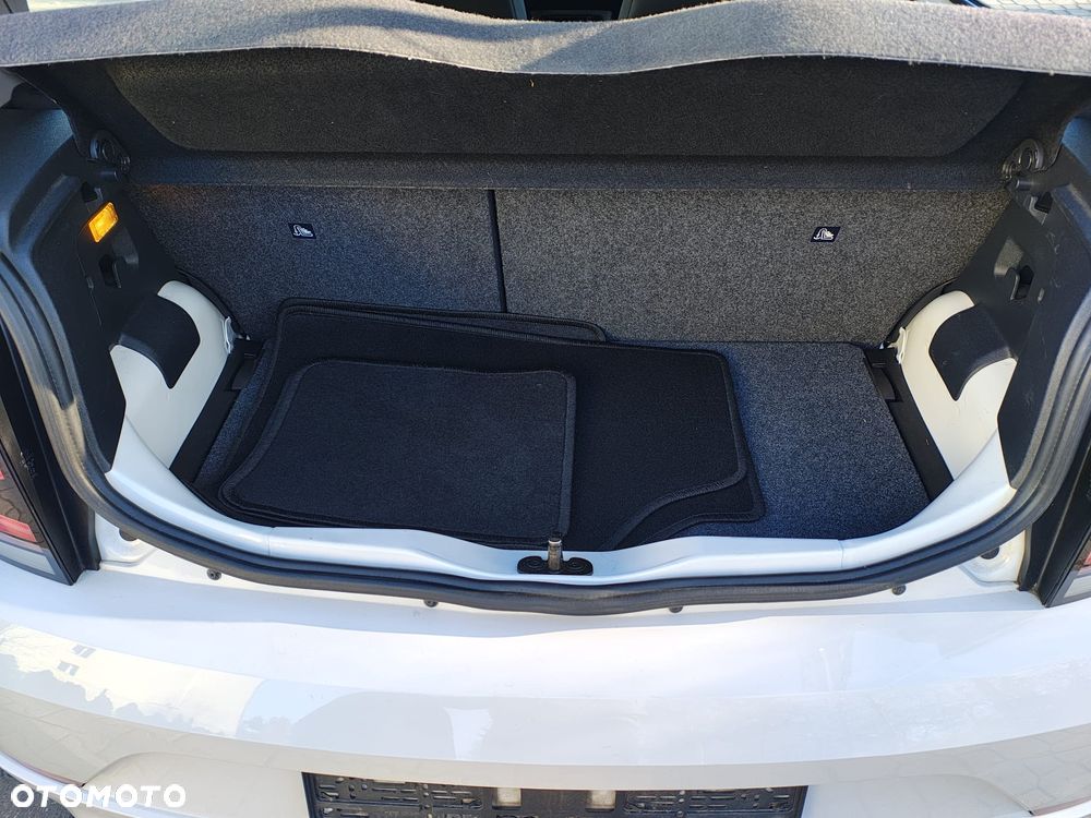 Volkswagen up! (BlueMotion Technology) move - 15