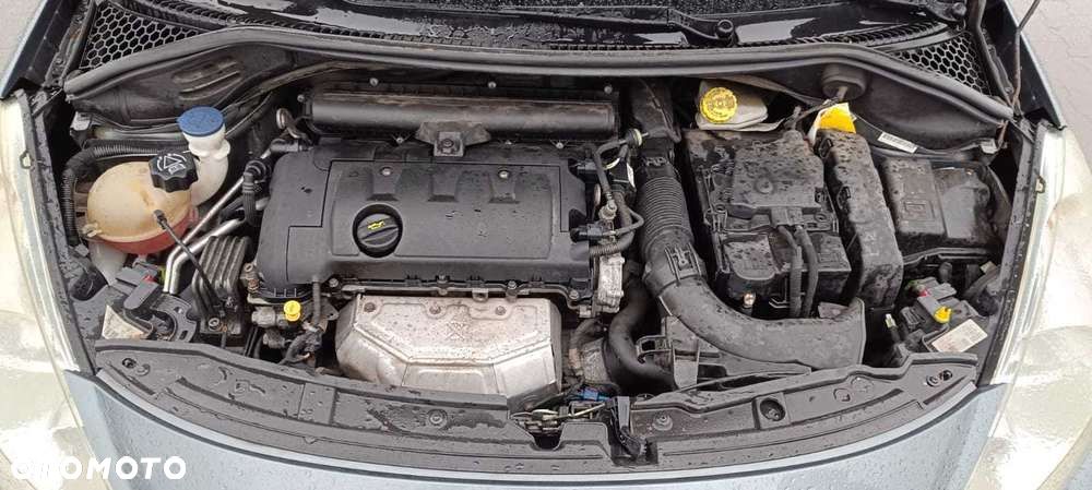 Peugeot 207 1.4 Trendy - 8