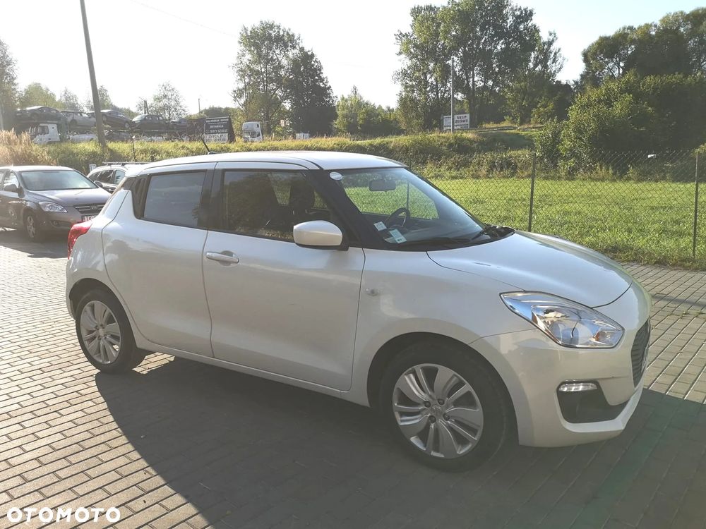 Suzuki Swift 1.2 Premium Plus - 17