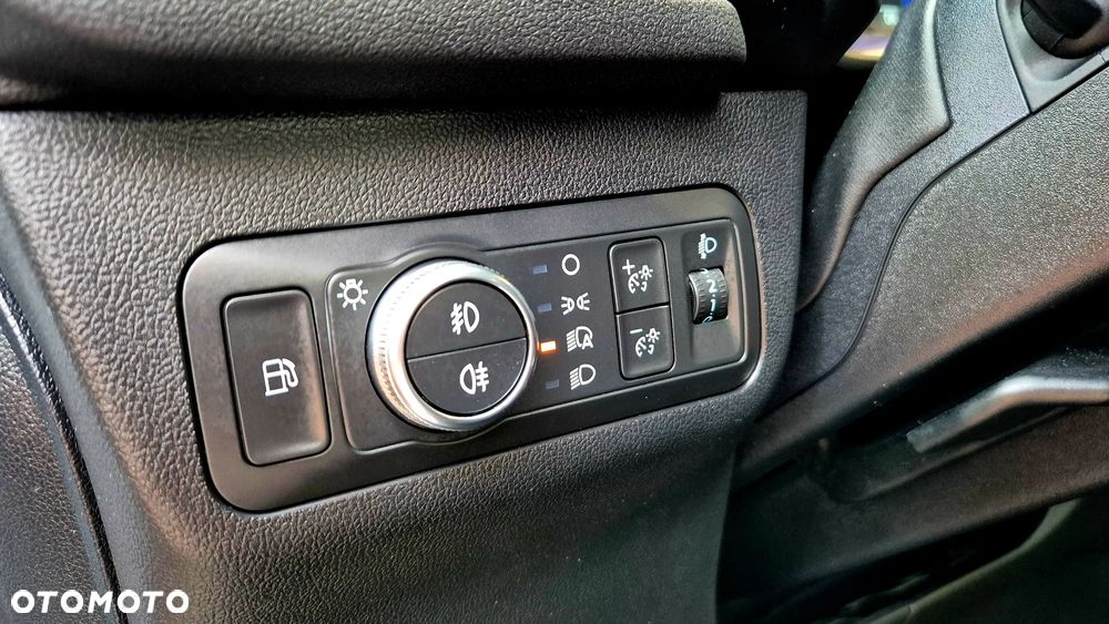 Ford Kuga Plug-in Hybrid ST-LINE - 17