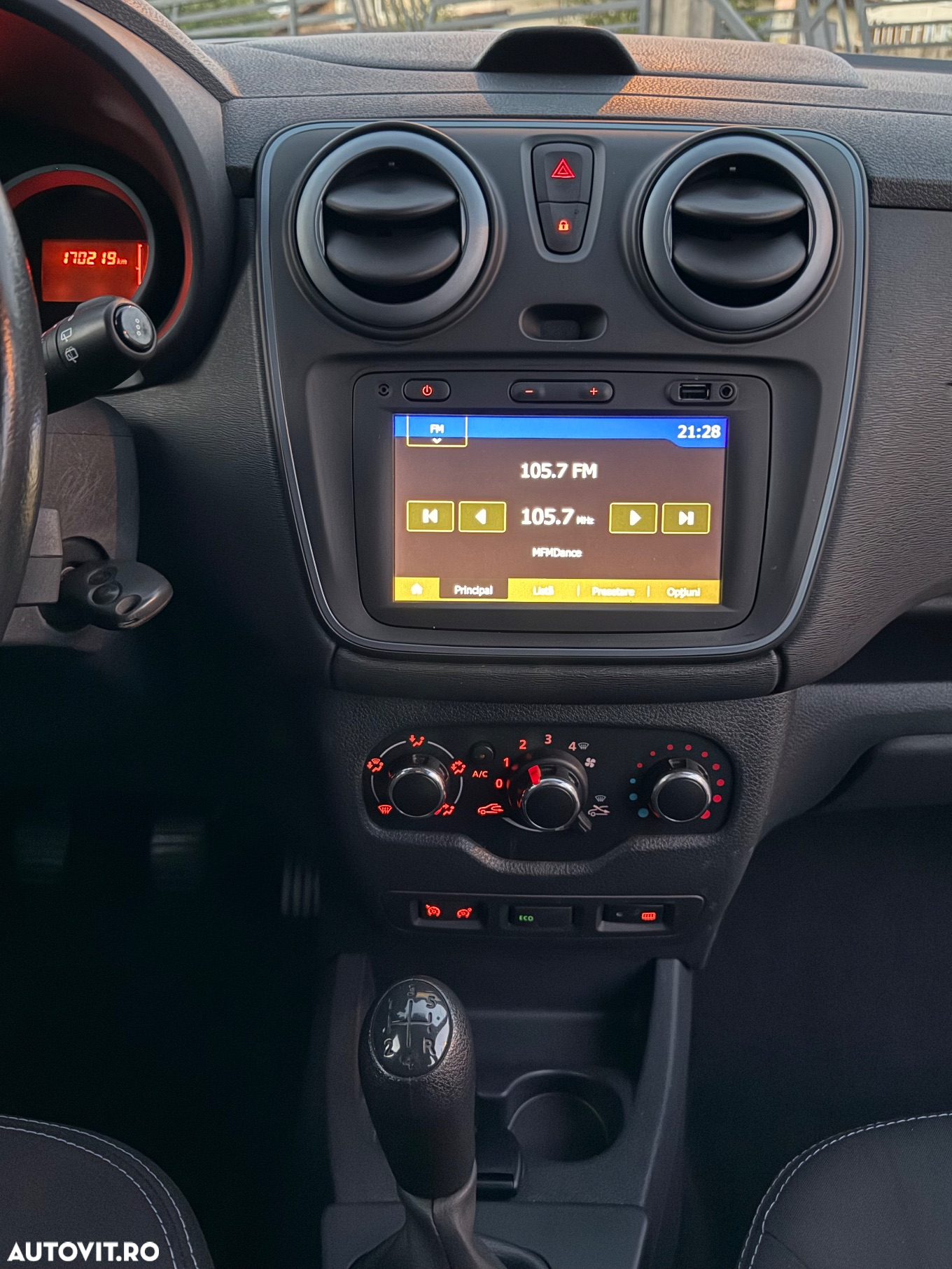 Dacia Lodgy 1.5 dCi Stepway - 19