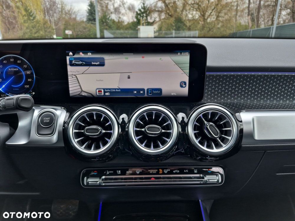 Mercedes-Benz EQB - 22