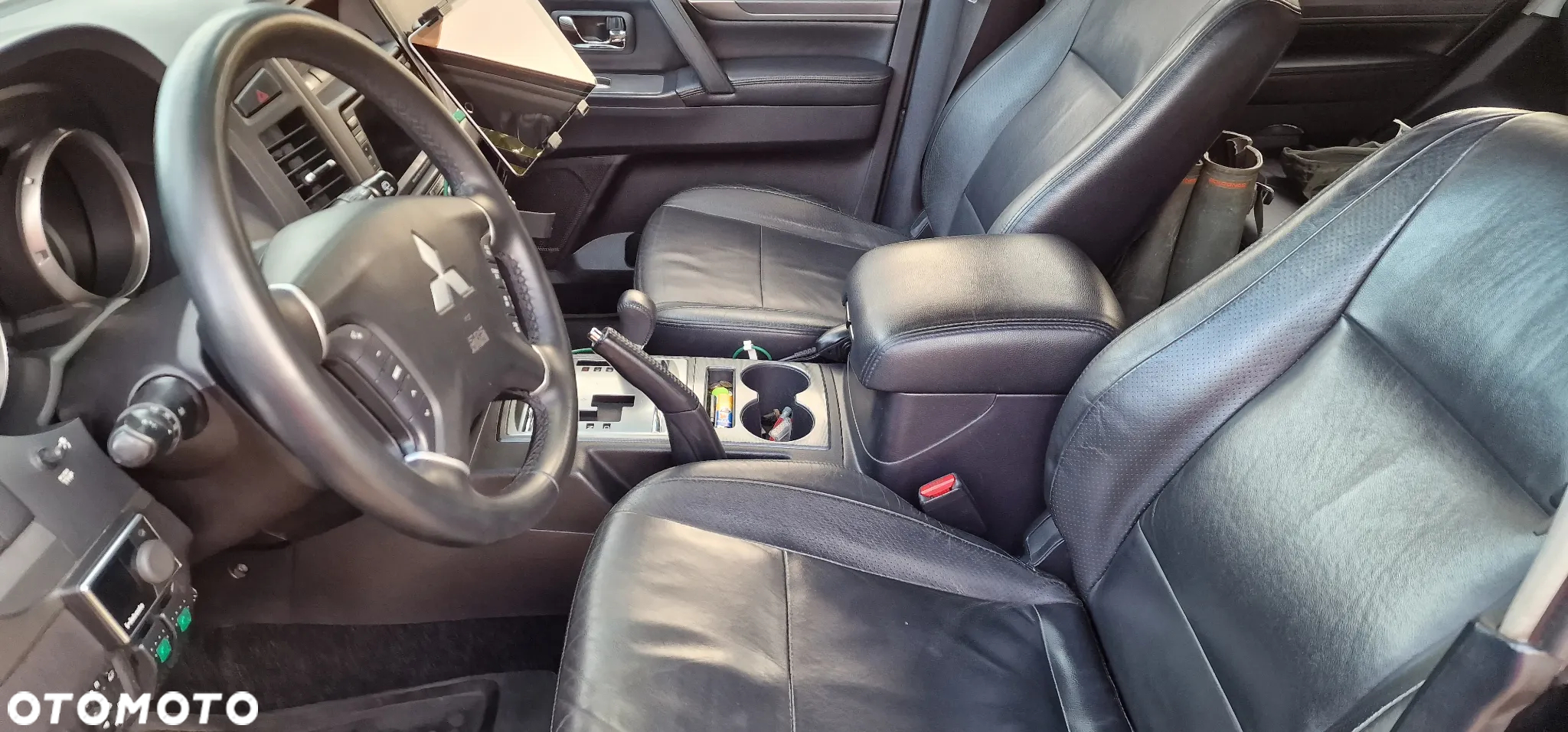 Mitsubishi Pajero 3.2 DID Intense + - 13