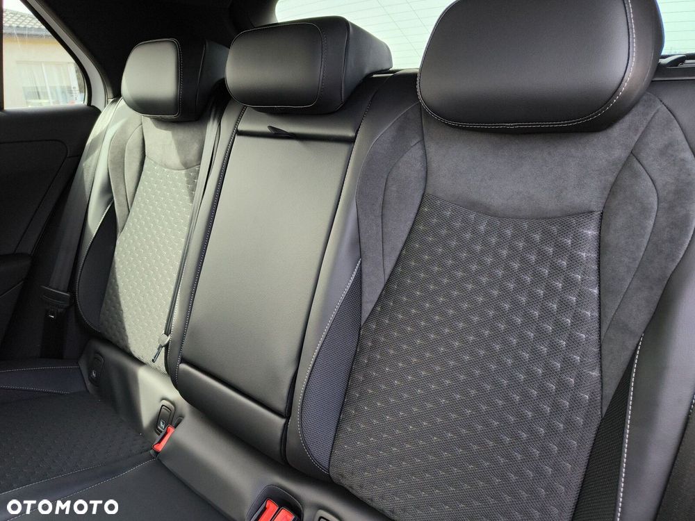 Volkswagen T-Roc - 16