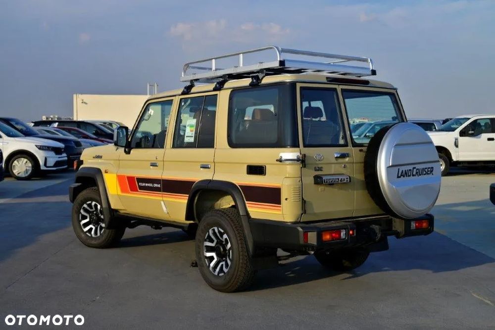 Toyota Land Cruiser - 8