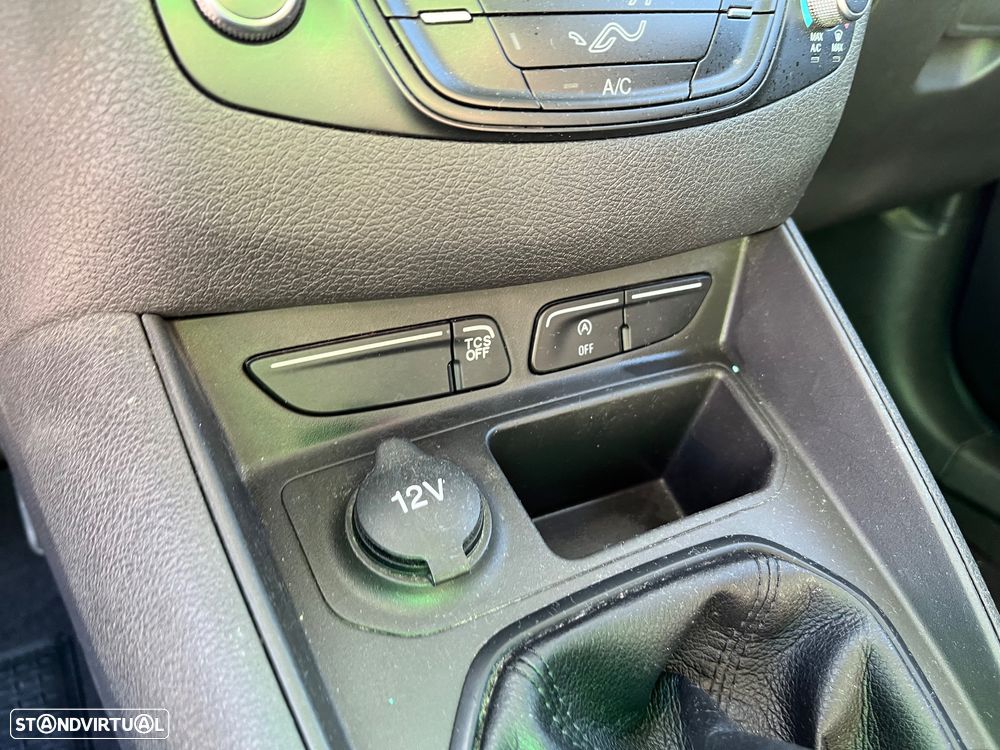 Ford Transit Courier - 37