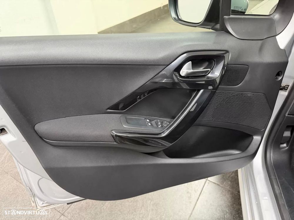 Peugeot 208 1.4 HDi Active - 20