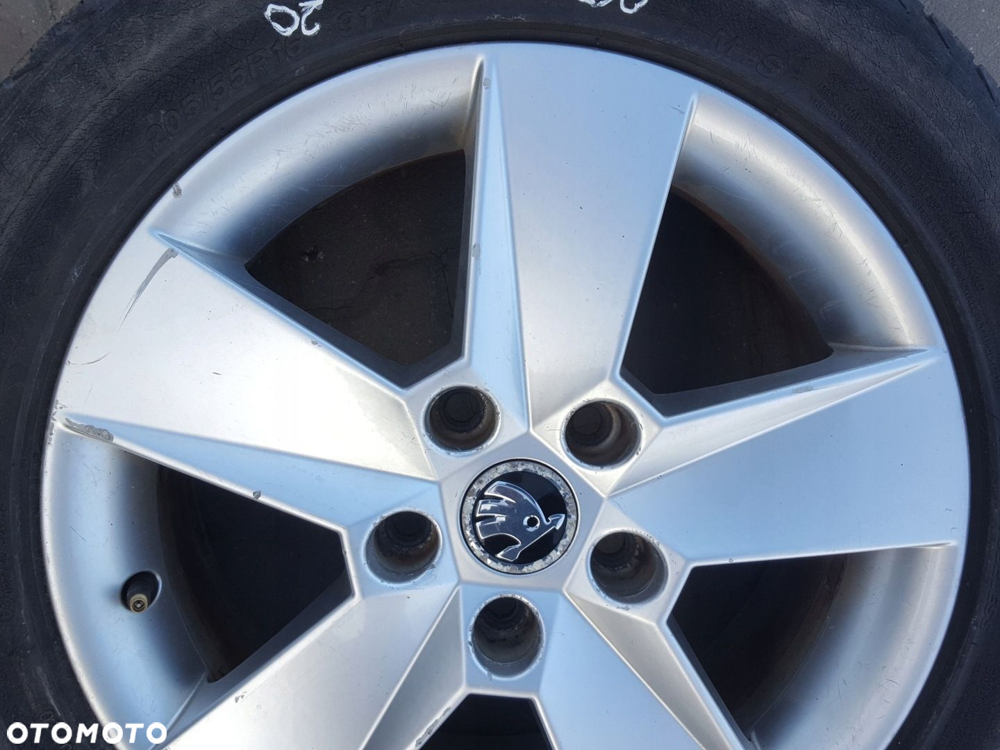 SKODA OCTAVIA 3 III 13-20r FELGA ALUMINIOWA 16 5X112 5E0601025H - 3