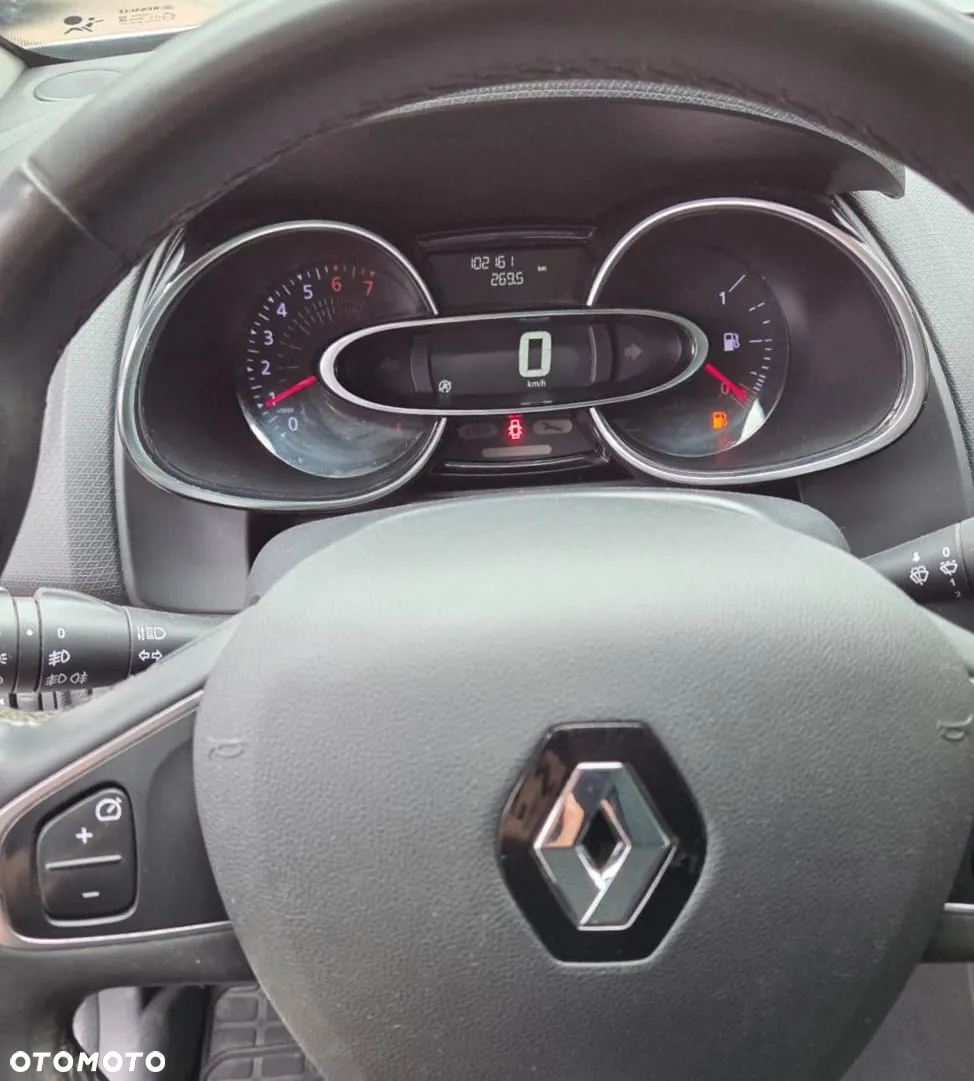Renault Clio - 12