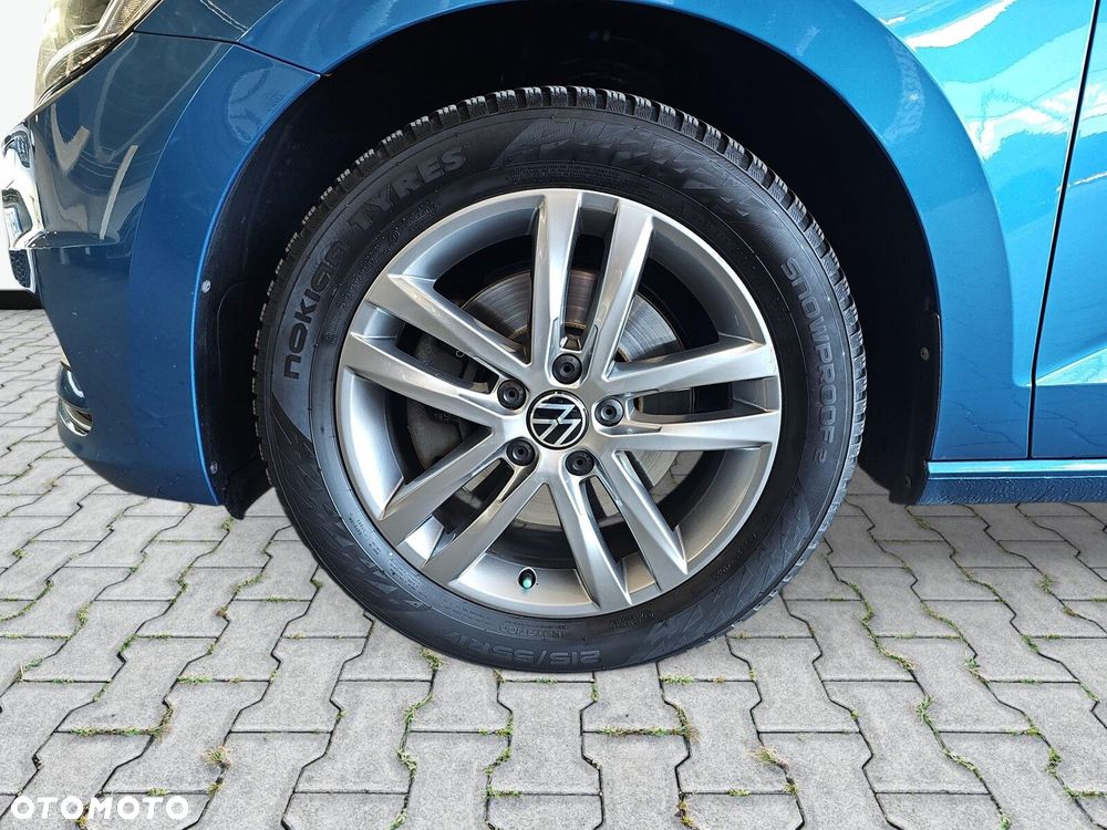 Volkswagen Touran - 36