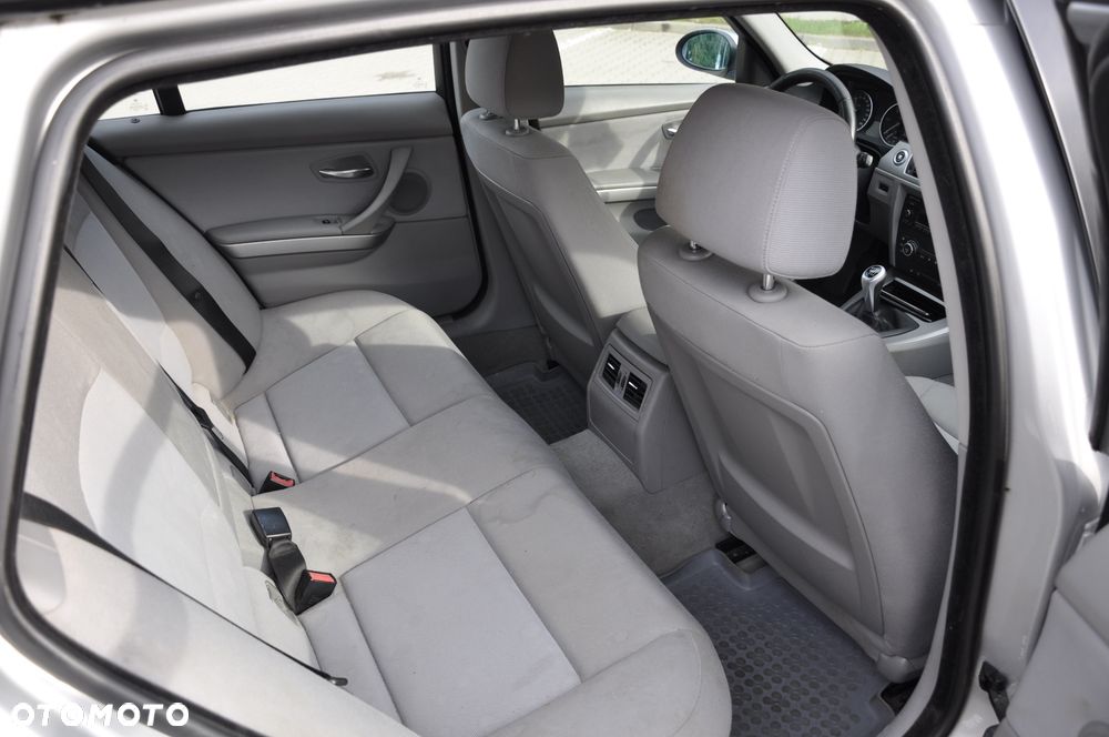 BMW Seria 3 - 12