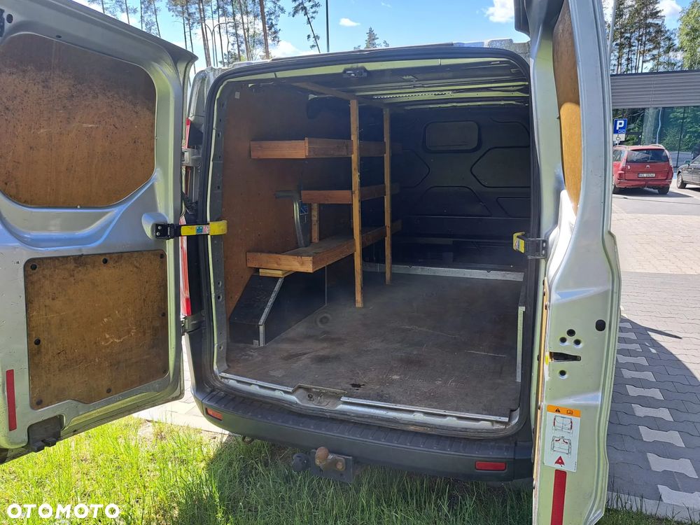 Ford TRANSIT CUSTOM - 17