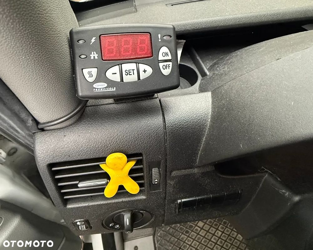 Mercedes-Benz SPRINTER - 15