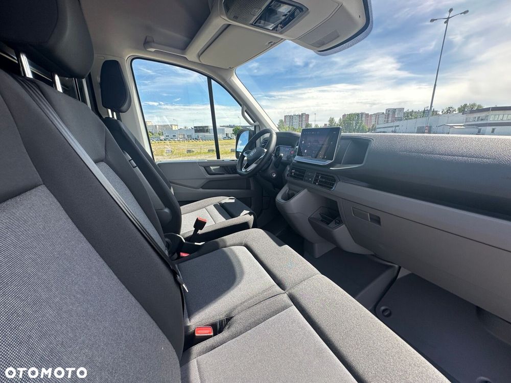 Volkswagen Crafter 35 2.0 TDI L3H3 177 KM AUTOMAT - 13