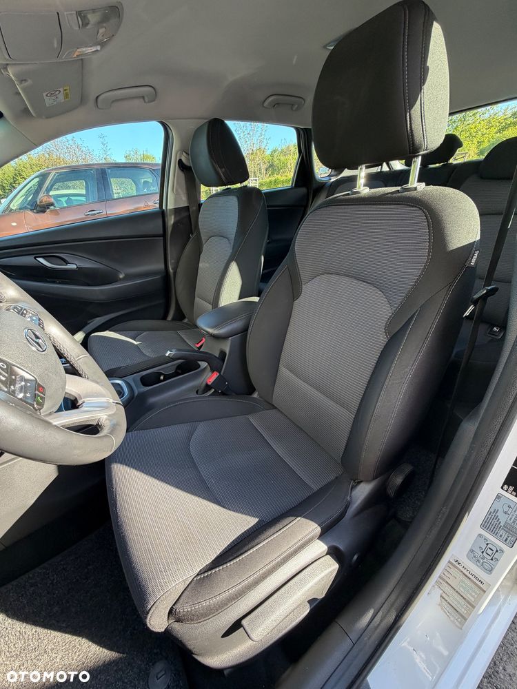 Hyundai i30 1.4 Classic + - 12