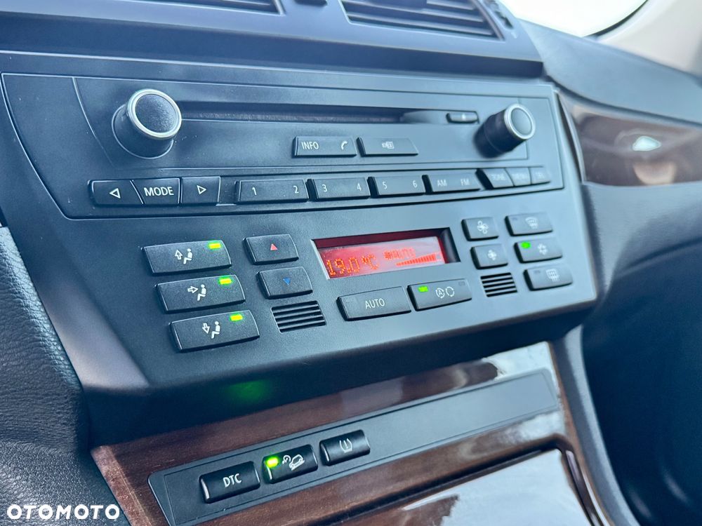 BMW X3 xDrive20i Limited Sport Edition - 28