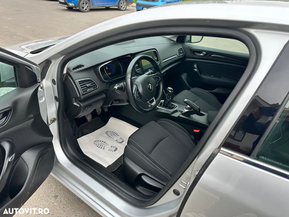 Renault Megane ENERGY TCe 130 PLAY - 7