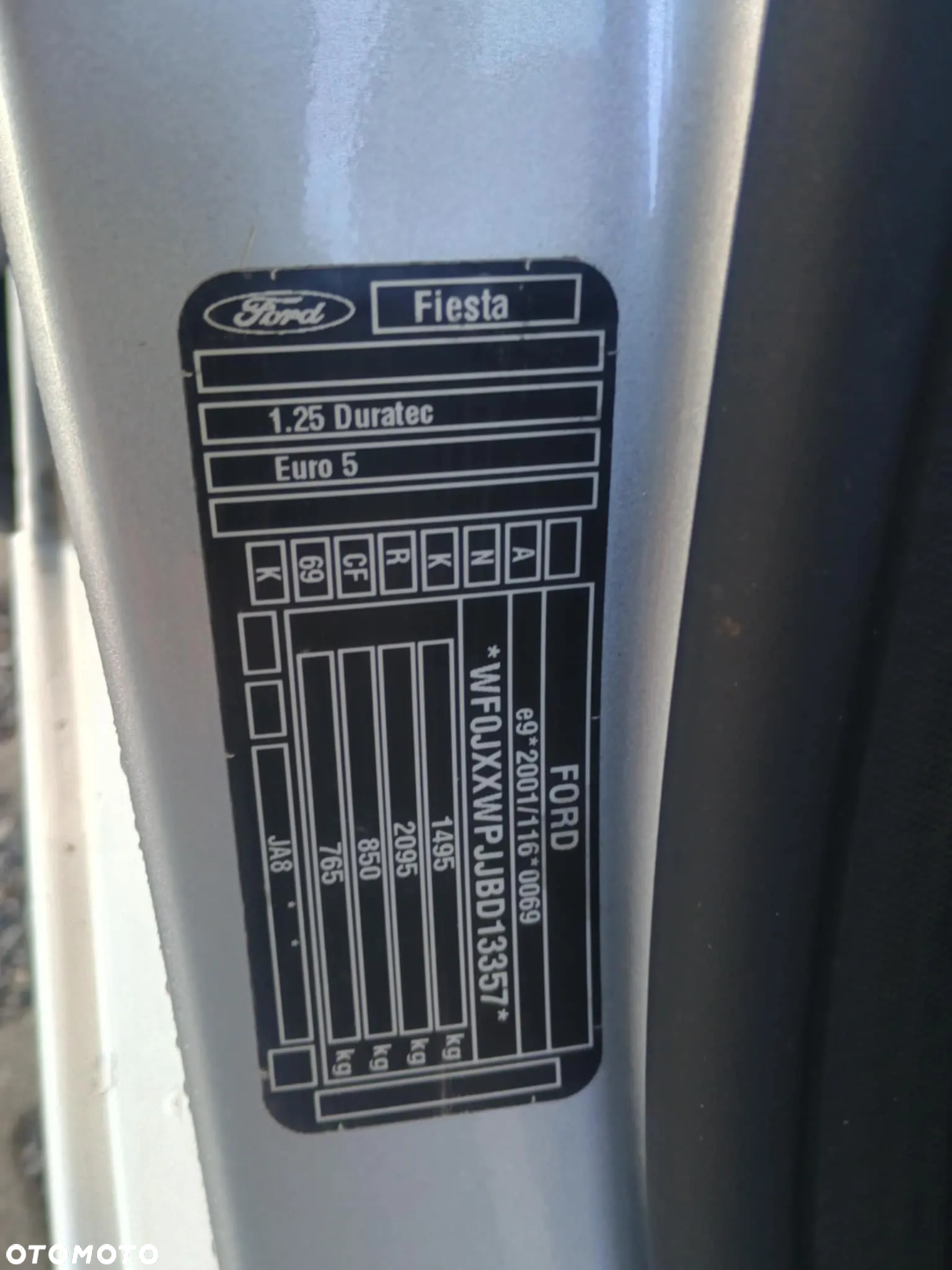 Ford Fiesta - 24