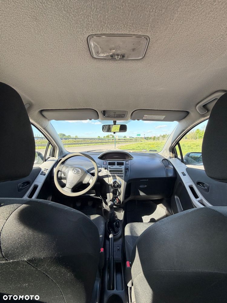 Toyota Yaris 1.0 Life - 10