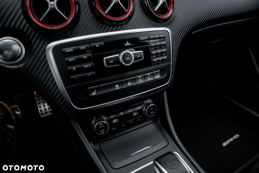 Mercedes-Benz Klasa A 45 AMG 4-Matic - 33