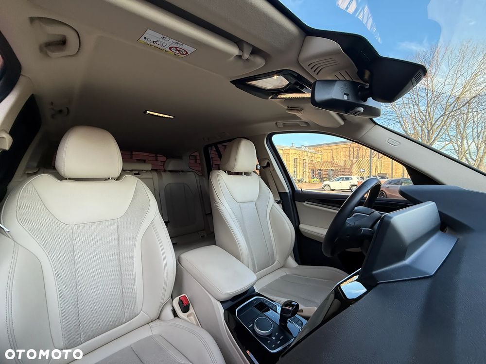 BMW X3 xDrive30e - 19