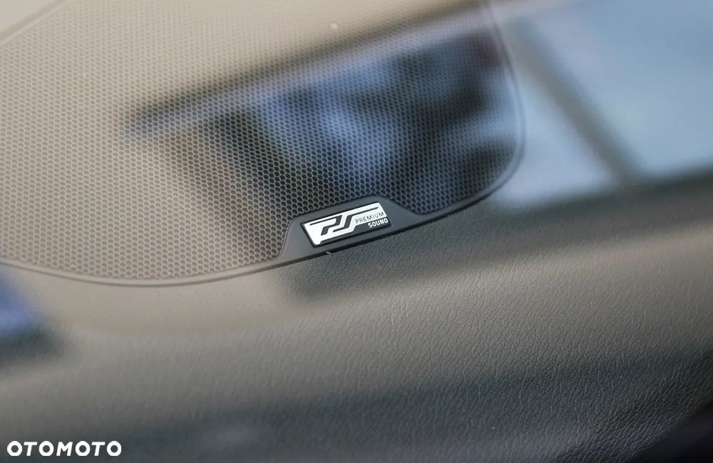 Volvo V60 2.0T R-Design - 40
