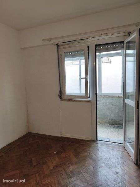 T3 com 2 WC, zona central Venteira Amadora - Grande imagem: 2/8