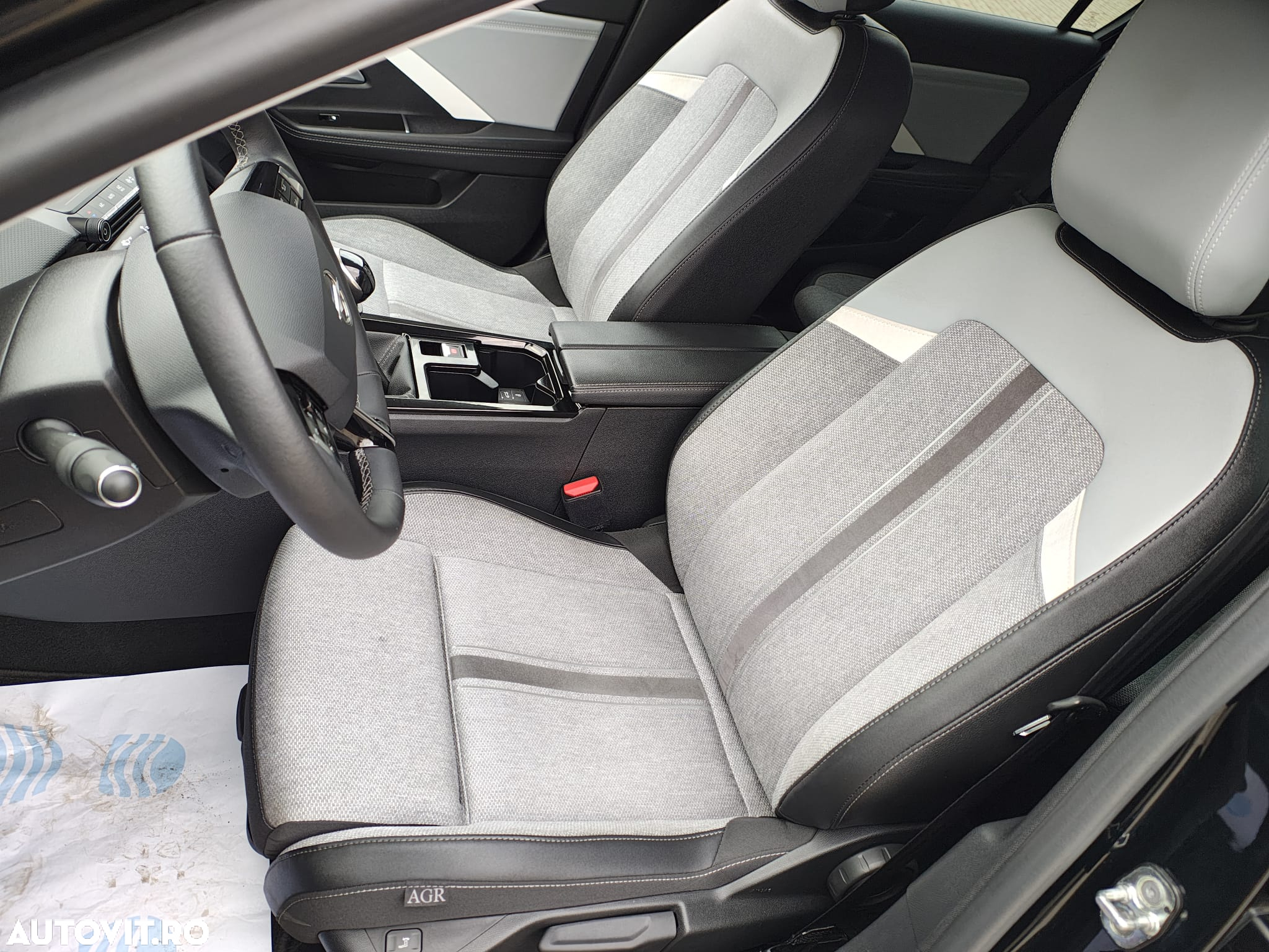 Opel Astra 1.2L Turbo Start/Stop GS Line - 5