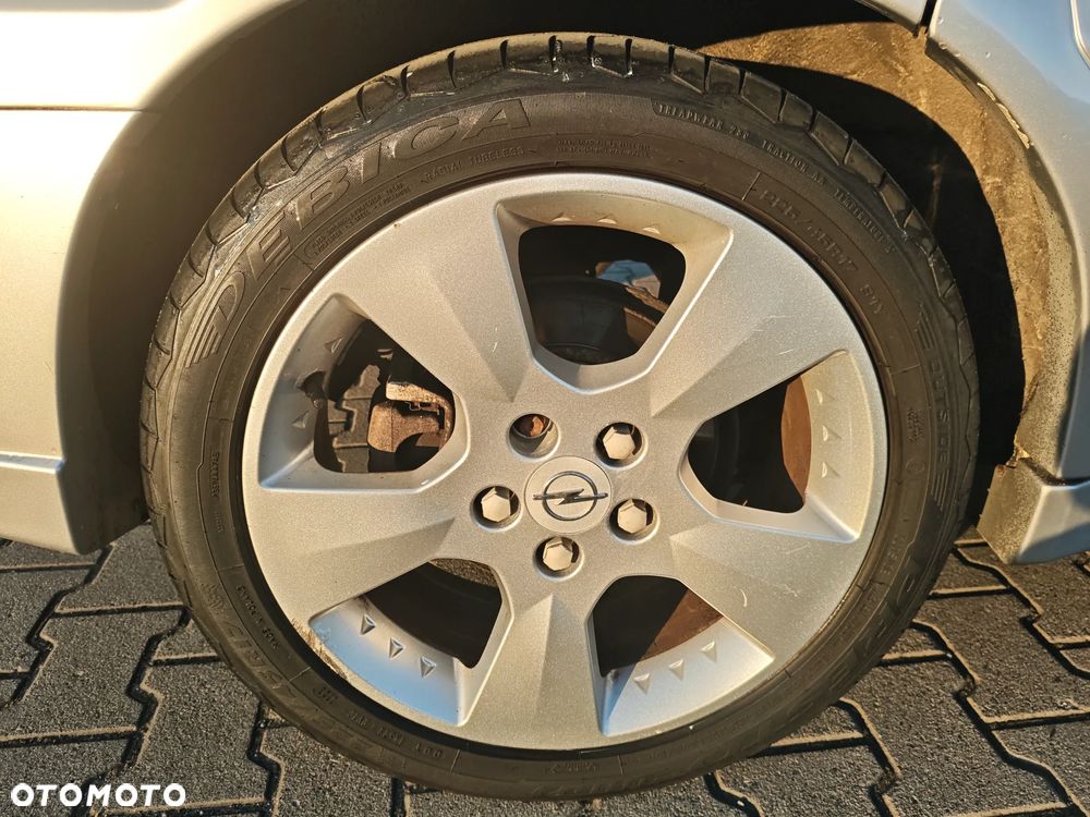 Opel Zafira 1.8 - 8