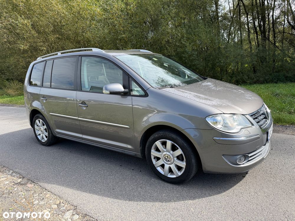 Volkswagen Touran 1.4 TSI Highline DSG - 2