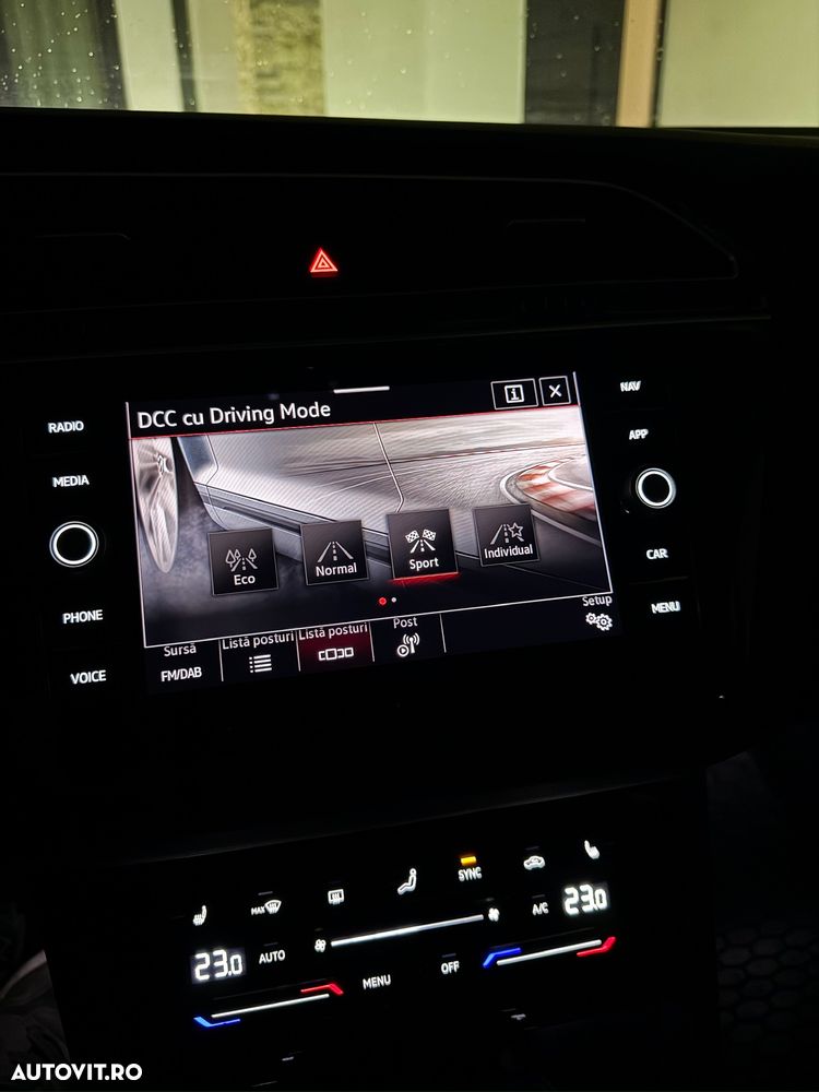 Volkswagen Tiguan - 16