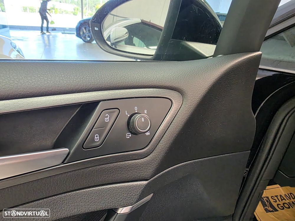 VW Golf GTI 2.0 TSI OPF DSG Performance - 11