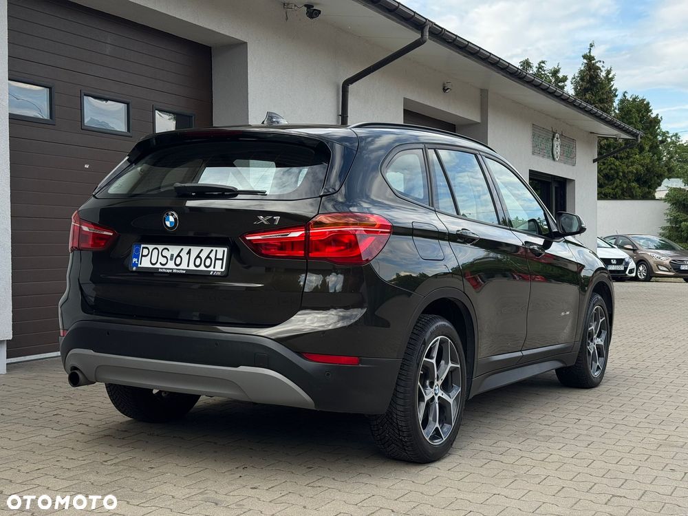 BMW X1 sDrive18i Sport Line - 9