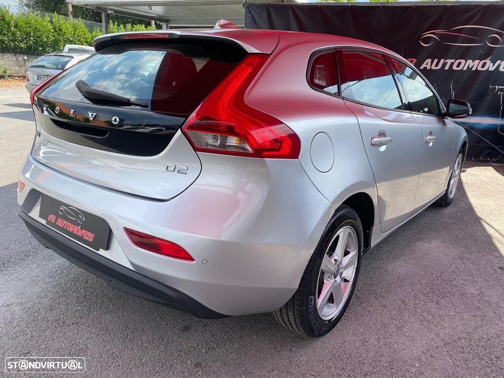 Volvo V40 1.6 D2 Momentum - 14