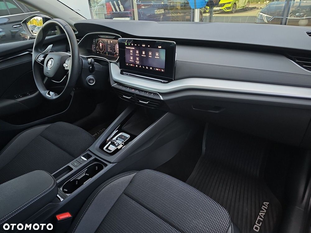 Skoda Octavia 1.5 TSI mHEV Selection DSG - 14