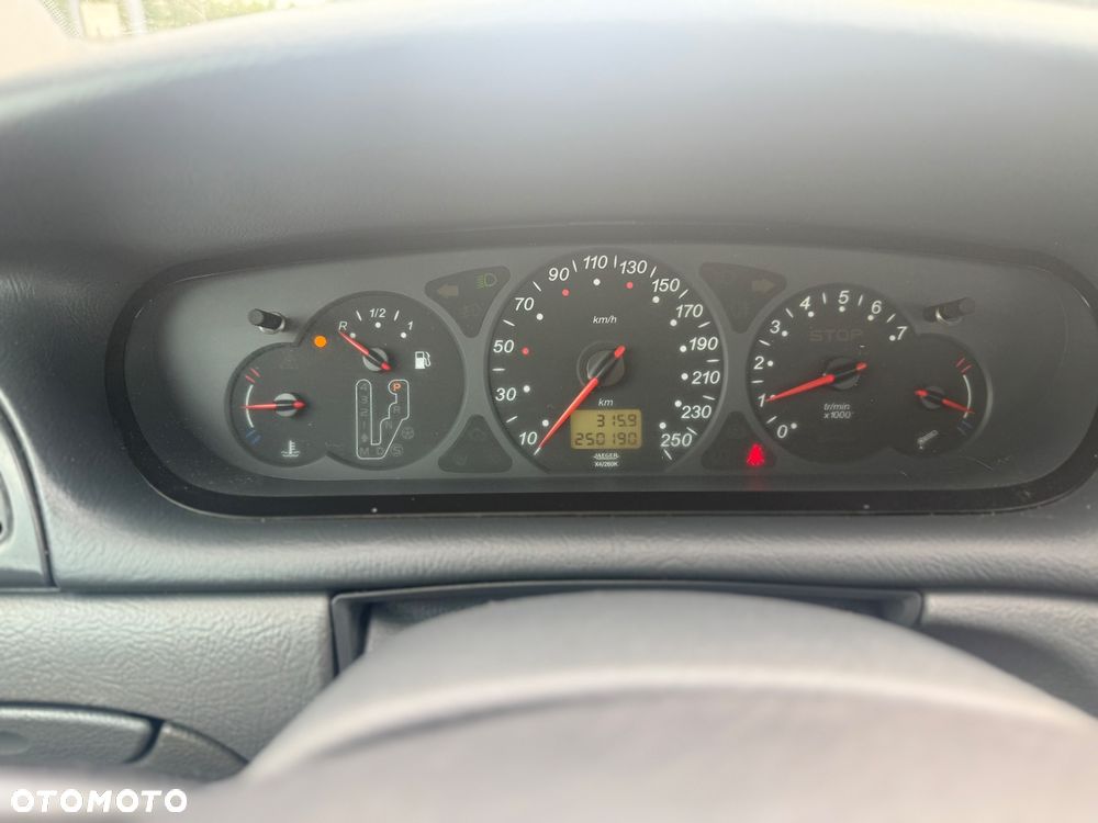 Citroën C5 2.0i 16V Prestige - 26