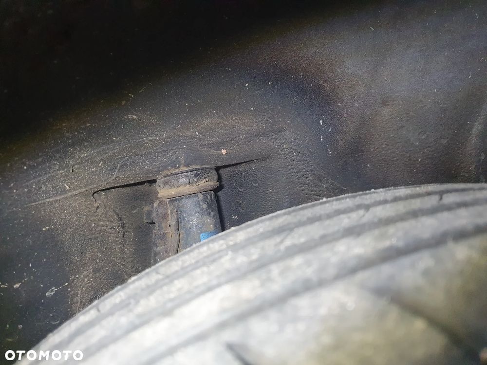 Mercedes-Benz Klasa E - 29