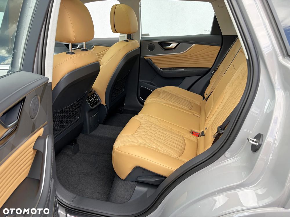 Hongqi HS5 2.0T Executive AWD - 31
