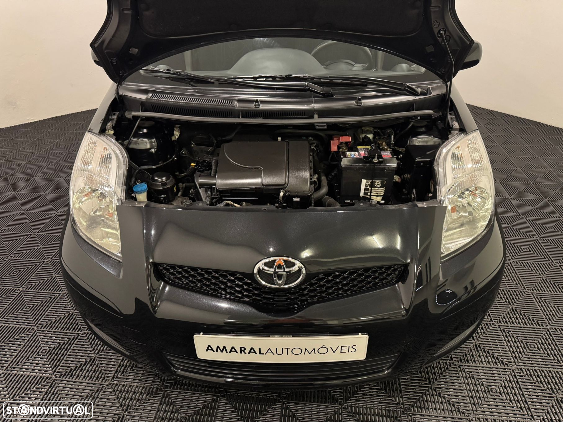 Toyota Yaris 1.0 VVT-i AC - 44