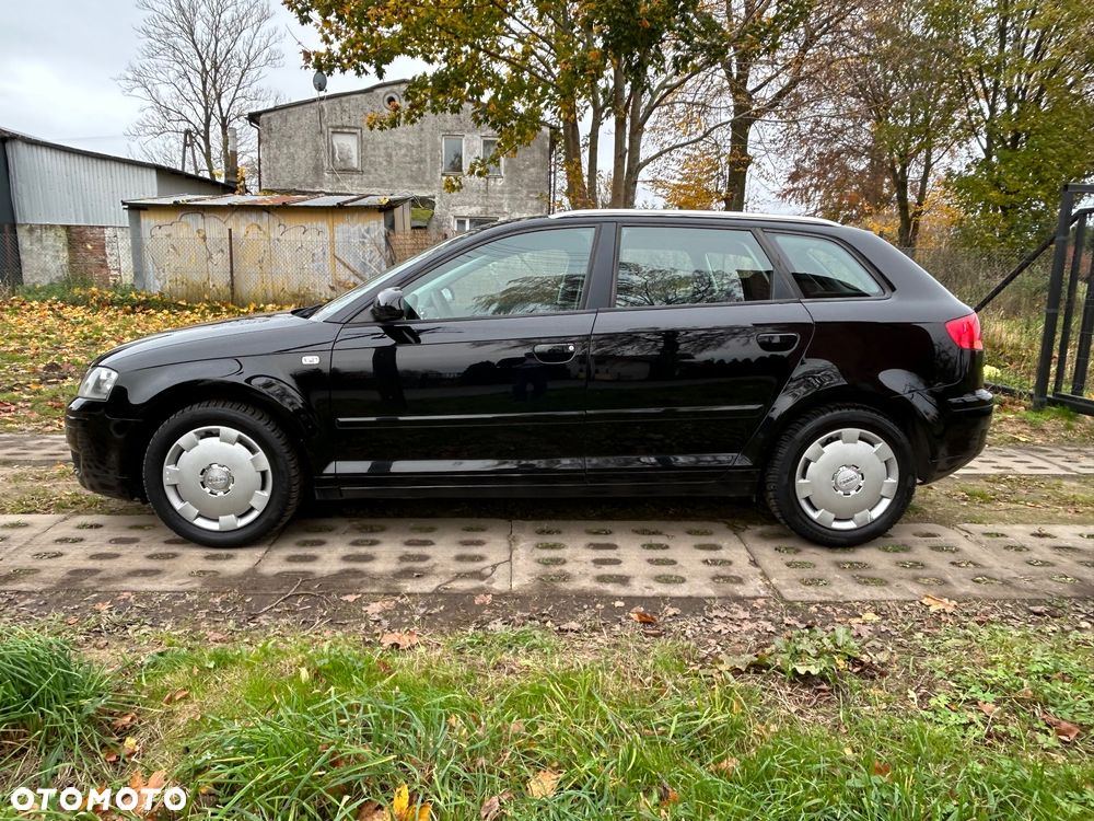 Audi A3 Sportback 1.6 Ambiente - 8