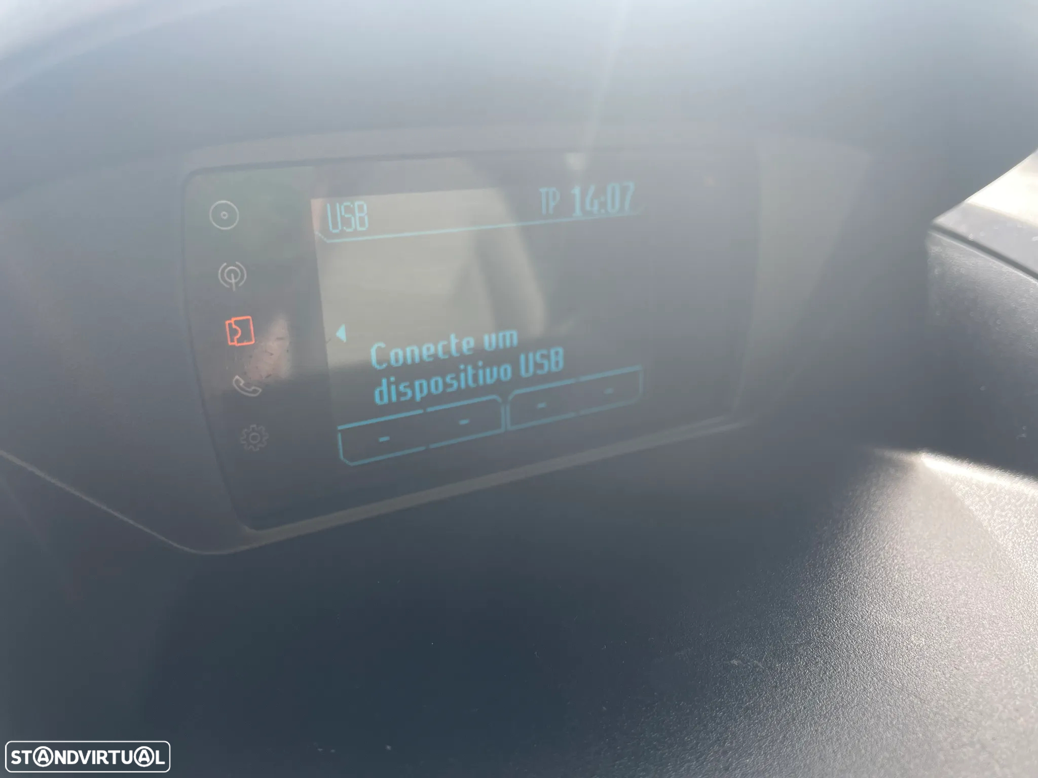 Ford Tourneo Courier 1.0 EcoBoost Ambiente - 12