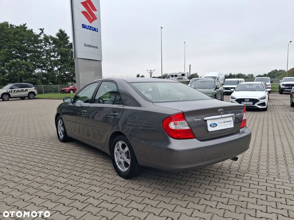 Toyota Camry 2.4 XLE - 12