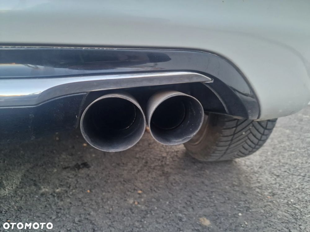 Peugeot 208 THP STOP & START GTi by Sport - 29