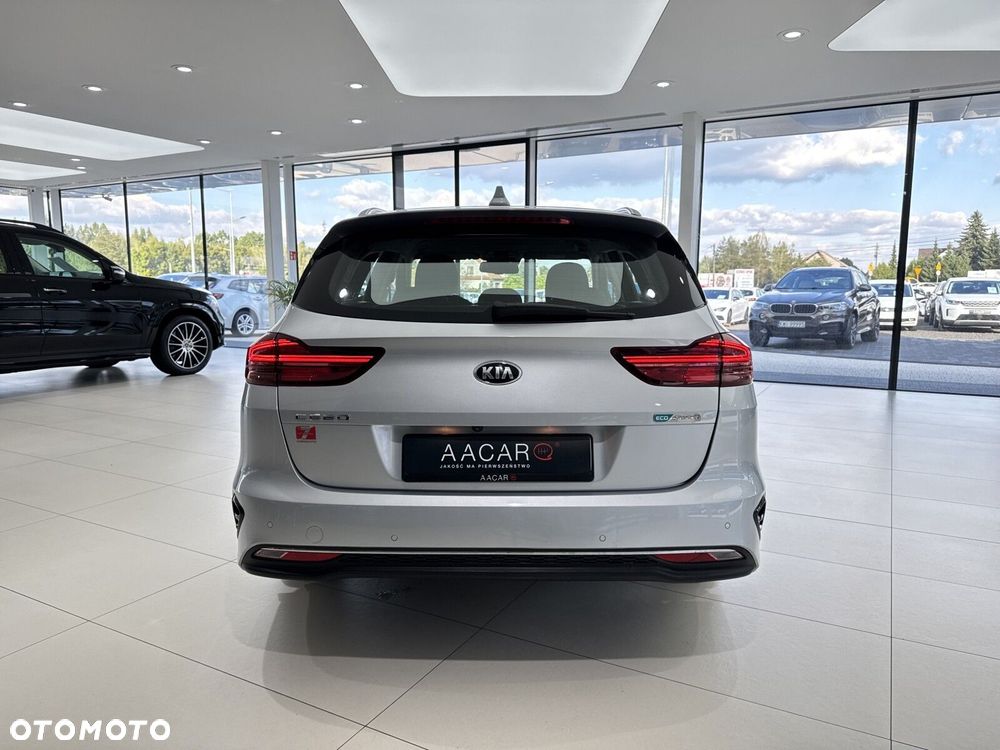 Kia Ceed - 4