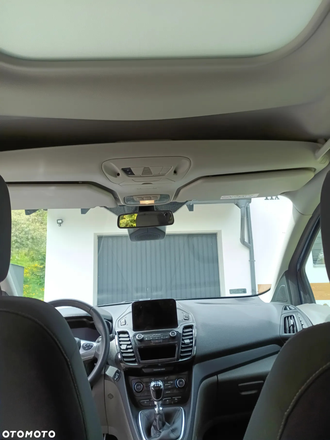 Ford Tourneo Connect 1.5 EcoBlue Titanium - 9