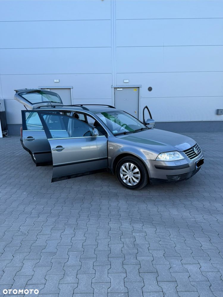 Volkswagen Passat 1.9 TDI Highline - 8