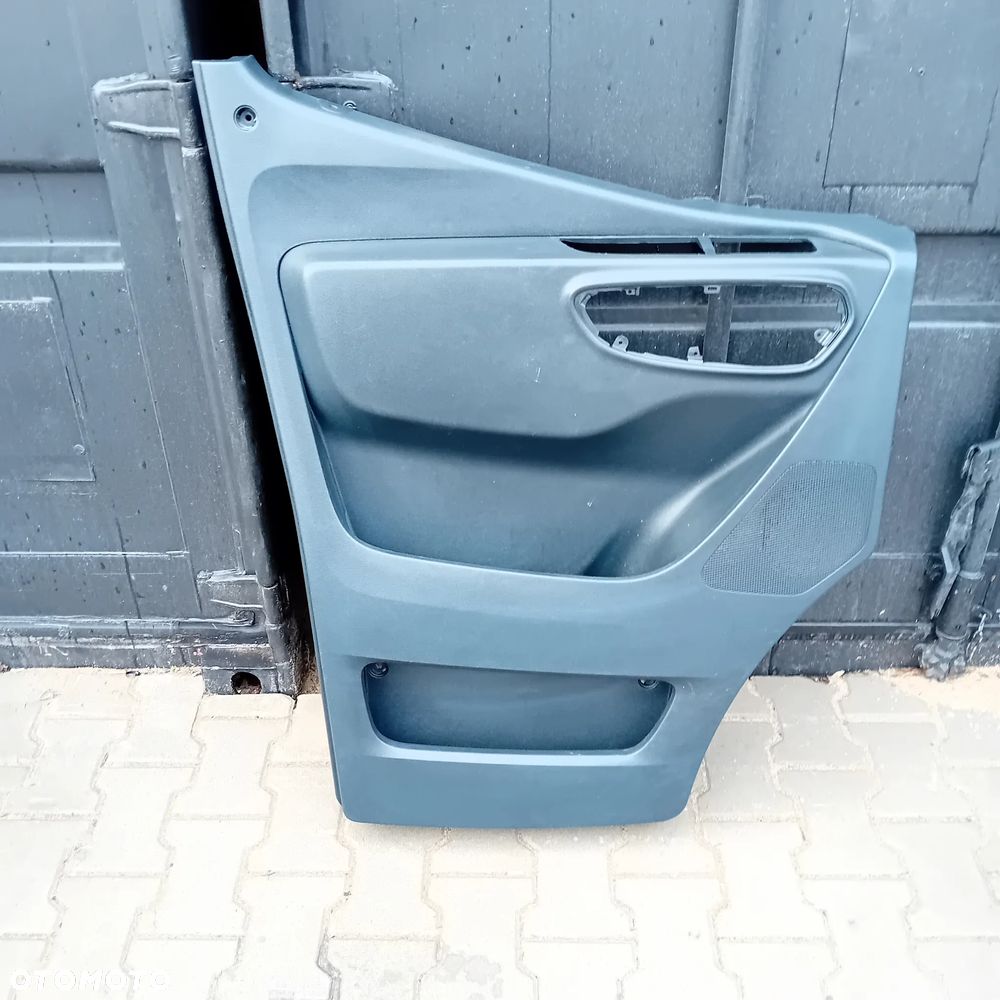 Mercedes Sprinter 907 910 Tapicerka drzwi przednich - Lewa lub Prawa - 3