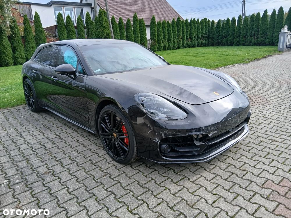 Porsche Panamera 4S Sport Turismo - 12